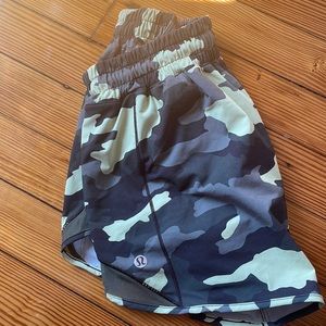 Lululemon army green shorts